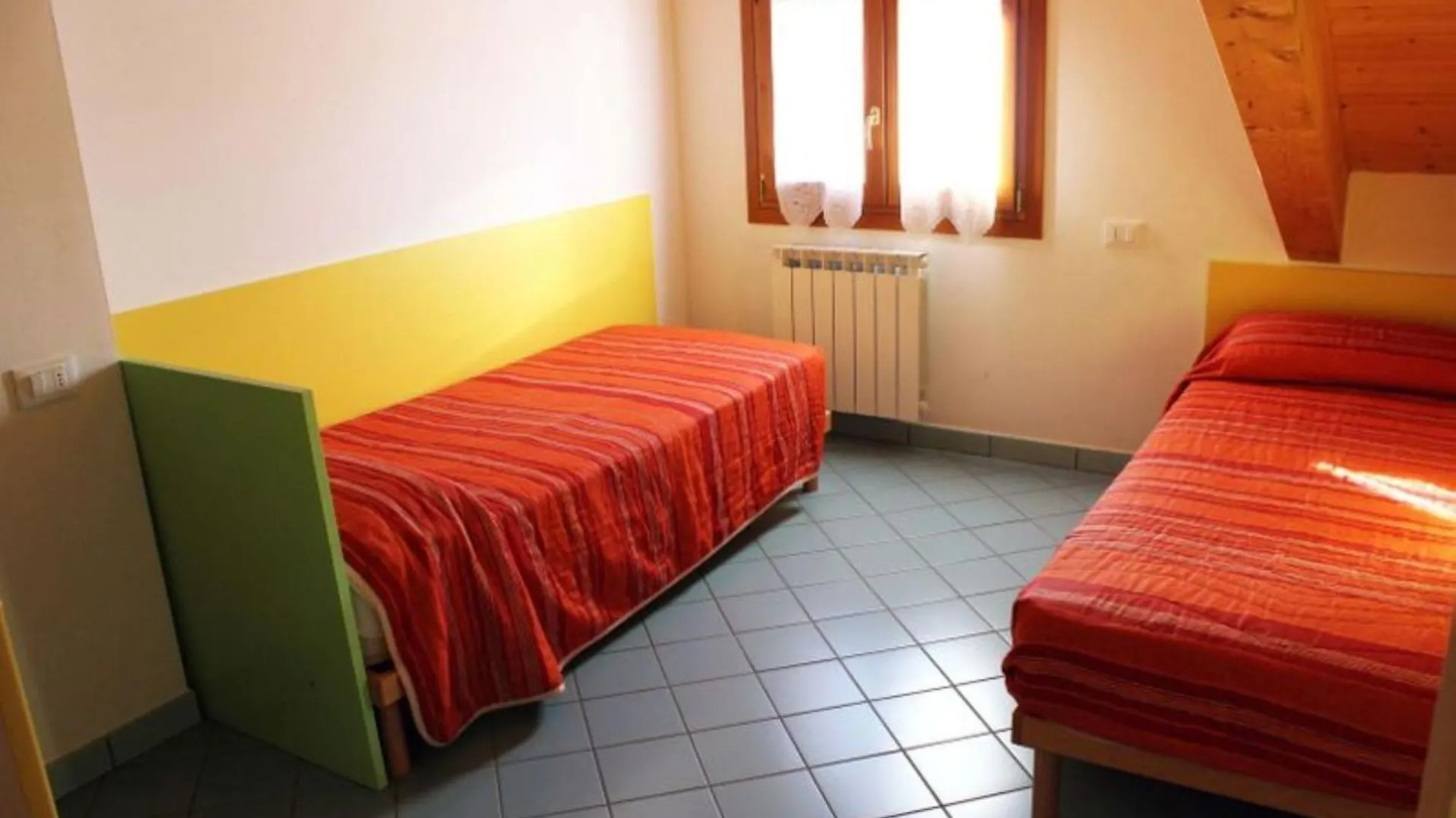 Adorable Flat With Attic In Residence روزابينيتا 0*,  إيطاليا